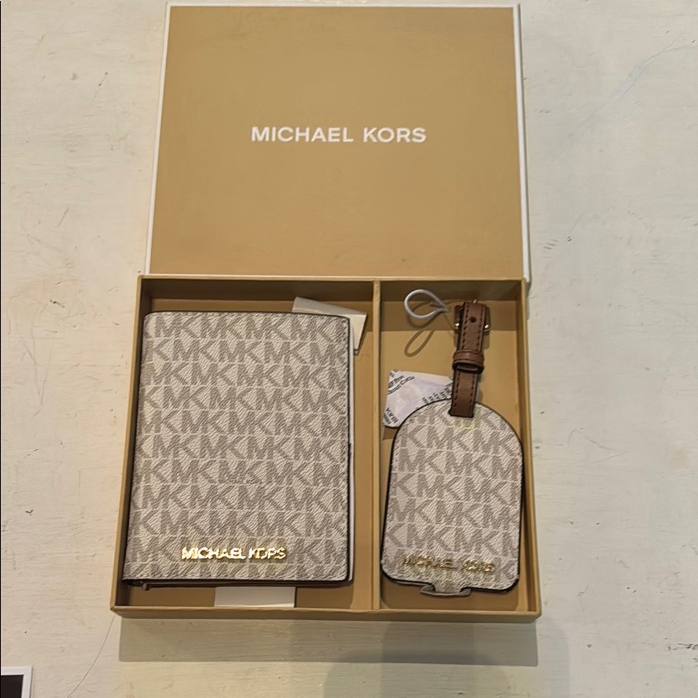Michael Kors Beige Travel Set